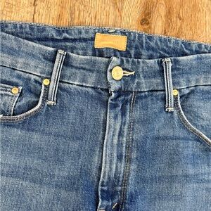 MOTHER women’s skinny jeans with distressed knees, size 29